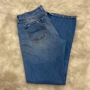 Gorgeous, low rise Lucky Brand jeans. Size 33
